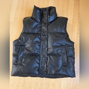 Fashion Black Faux Leather Puffer Vest With Zip & Snap Close Size M EUC